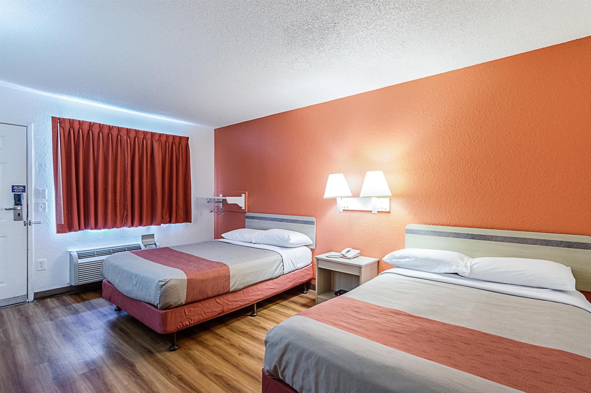 Park Inn By Radisson, Modesto Exterior photo